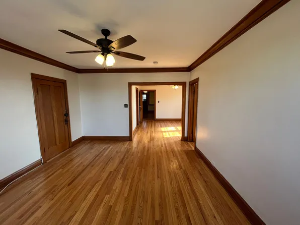 4933 W Drummond Pl, Chicago, IL