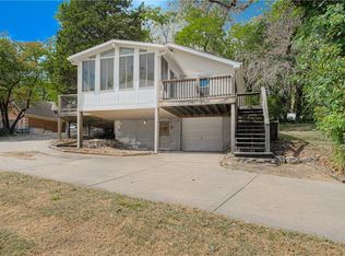 5018 NW Merrimac Ave, Riverside, MO 64151