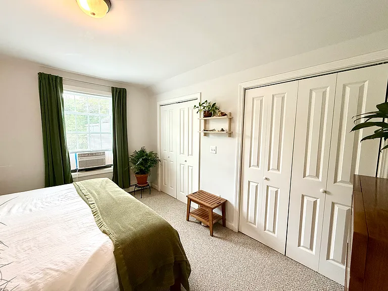 5 Eastman Ave — Photo 24