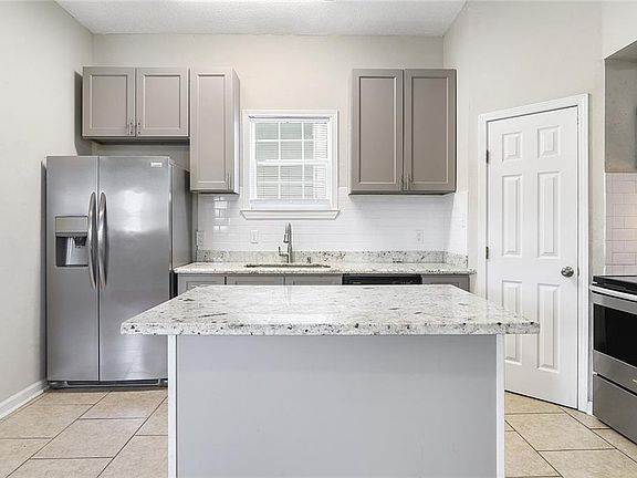 4th image of 1741 Desire St