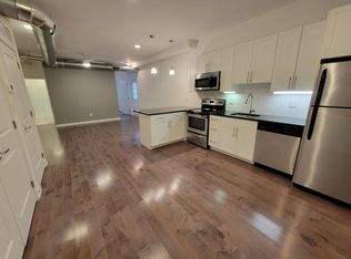 710 Chestnut St #204, Philadelphia, PA 19106