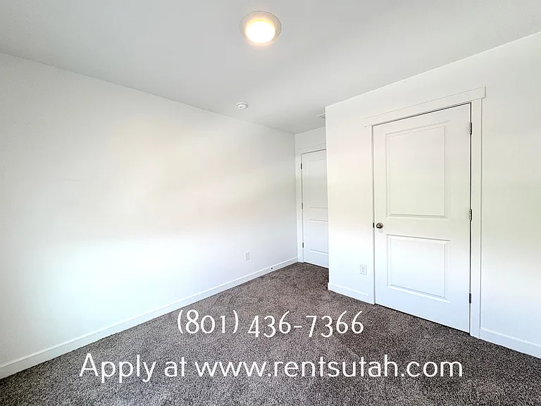 647 W Raintree Ln — Photo 26