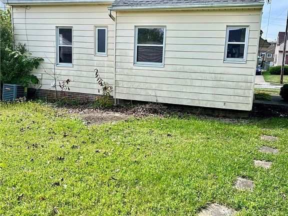 3rd image of 15401 Northwood Ave