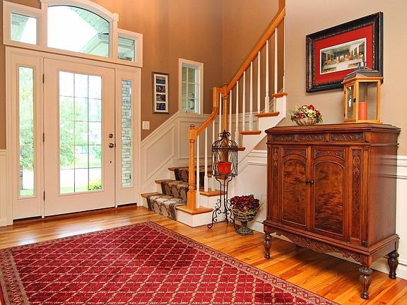 2 story Foyer