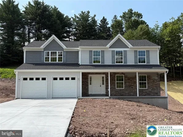 6 Country Club Rd, Ashland, PA 17921