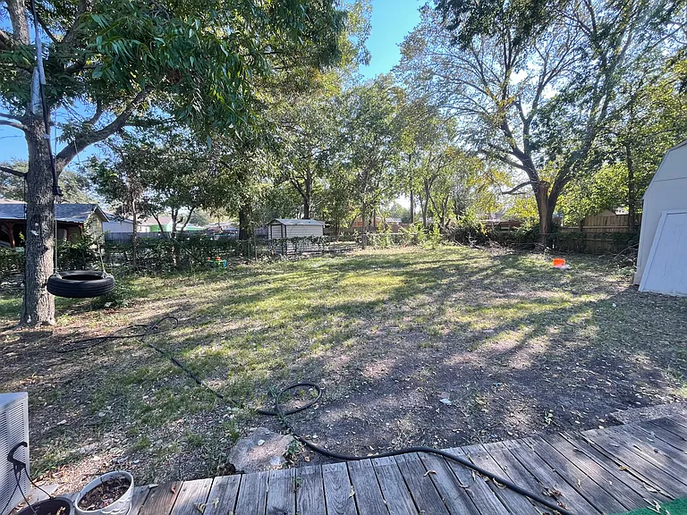 4202 Fernwood Dr #1 — Photo 9