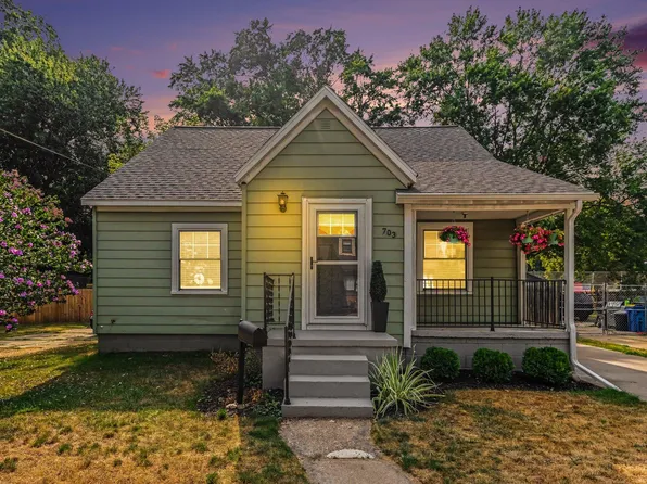703 Garfield Ave NW, Grand Rapids, MI 49504