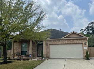 450 Oak Gate Dr, Conroe, TX 77304