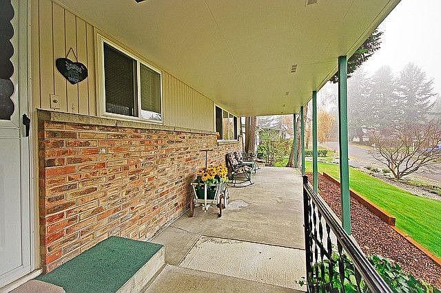 1st image of 10420 Glenwood Dr SW