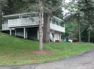 819 Bay View Ave, Twin Lakes, WI 53181