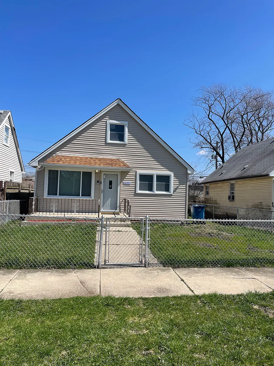 Building Photo - 16523 Green St