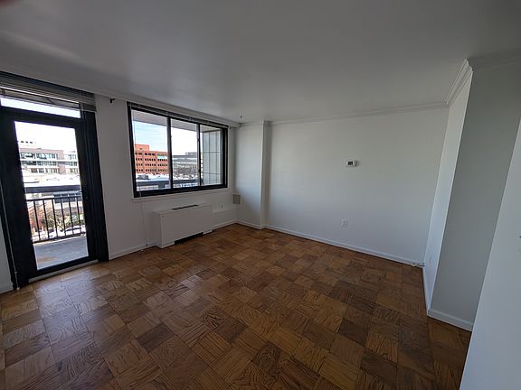 4th image of 801 N Pitt St APT 407