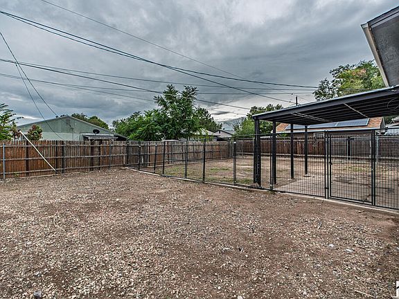5th image of 3816 Devonshire Ln