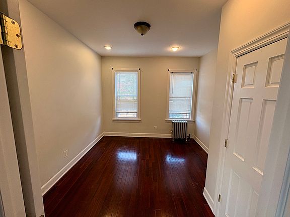 2nd image of 287 Logan Ave #2