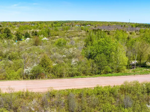 1A Franklin Tram Rd, Hancock, MI 49930