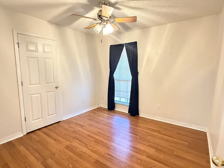 6585 Eagle Crest Dr — Photo 8