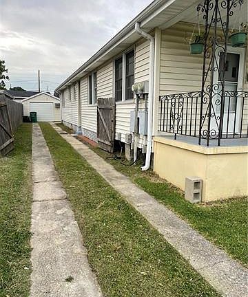 2nd image of 3728 Derbigny St