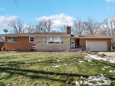 612 Almond St NW, Demotte, IN, 46310