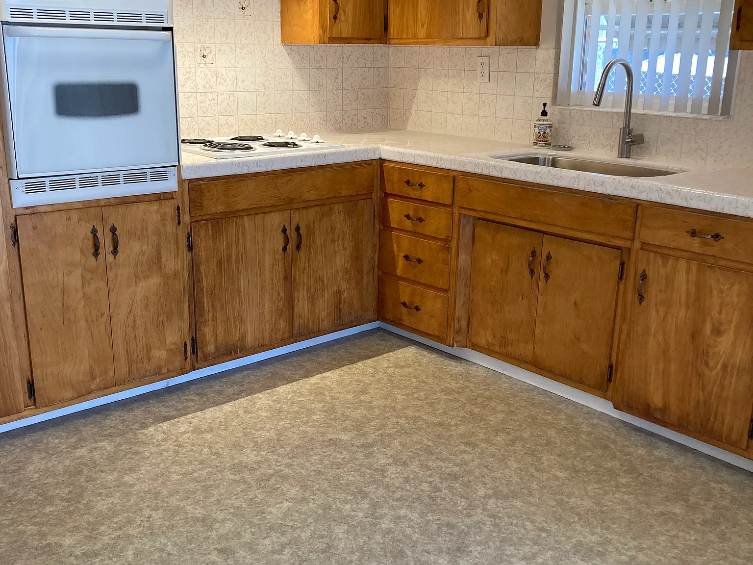 2 bed, 765 sqft, $2,400 — Photo 3