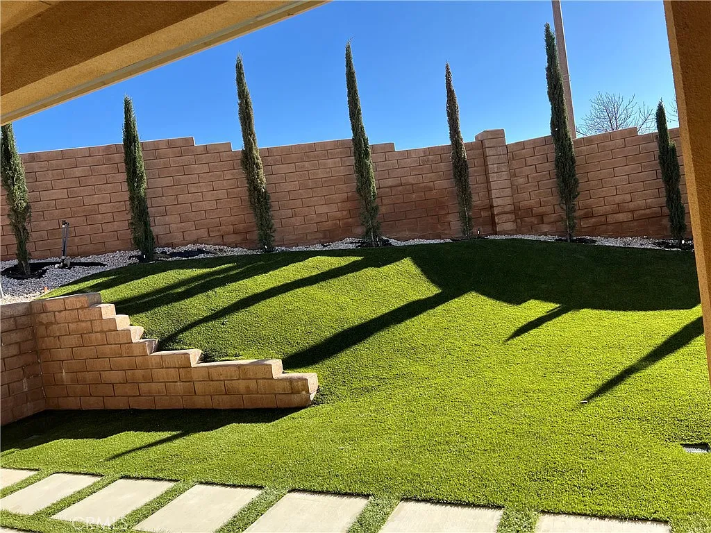 4 bed, 2.5 bath, 2900 sqft, $4,500 — Photo 4