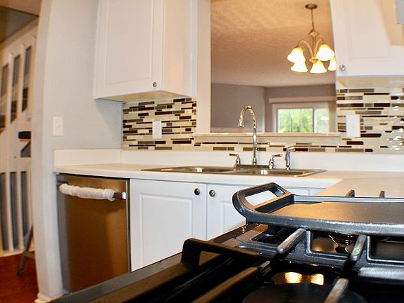 4th image of 5739 Blendon Place Dr