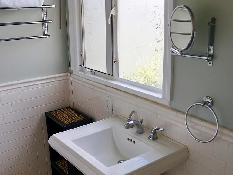 138 Natoma Ave #B — Photo 11