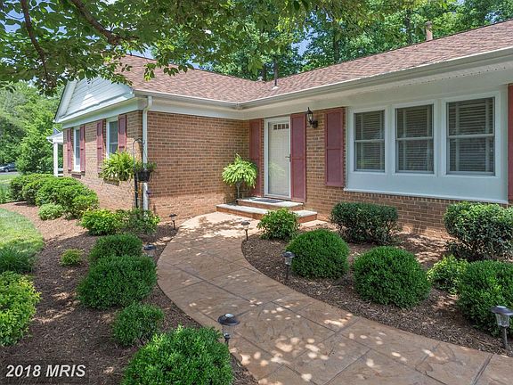 5th image of 10834 Broadwater Dr