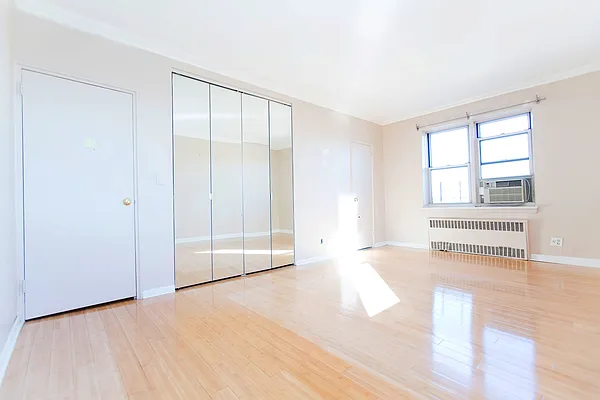 Sold by Re/Max In The City | media 4