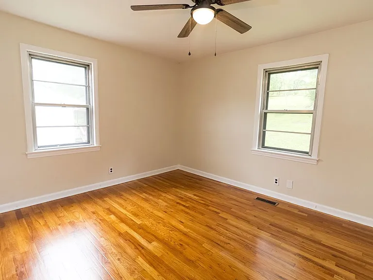 116 Centro St — Photo 20