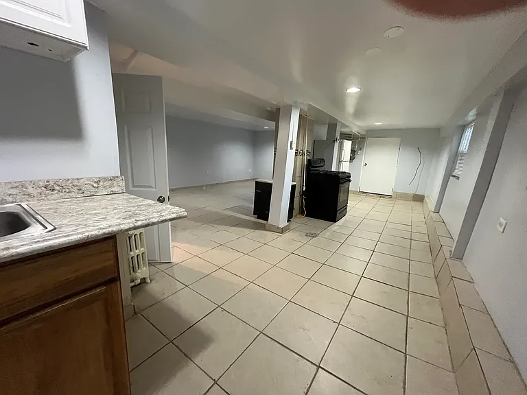 1167 W 19th St #BASEMENT — Photo 5