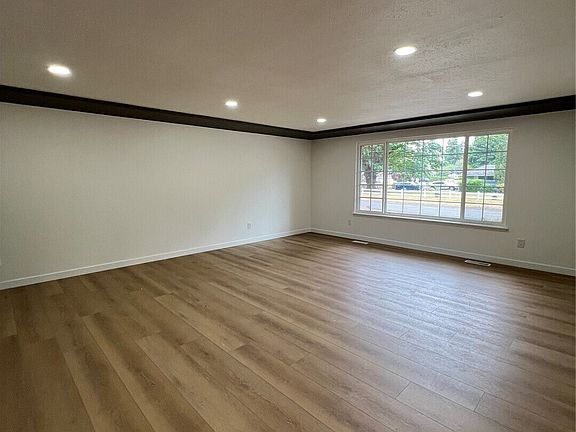 4th image of 6716 Mt Tacoma Drive SW