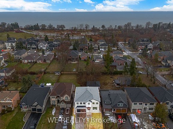 2nd image of 2955D Seabreeze Rd