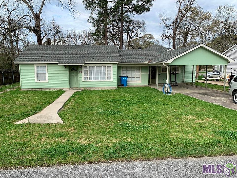 1st image of 207 Berthier St