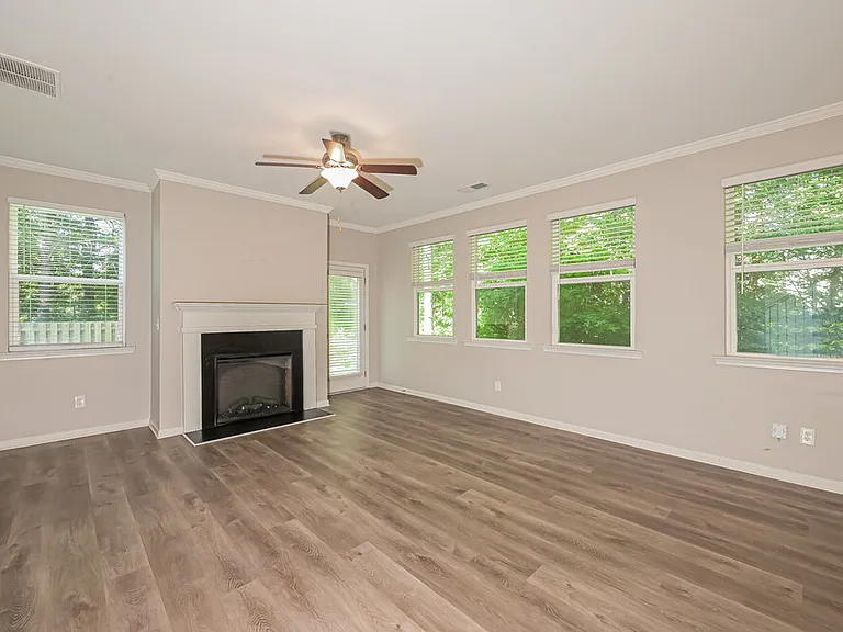 6755 Hill Rock Ln — Photo 4