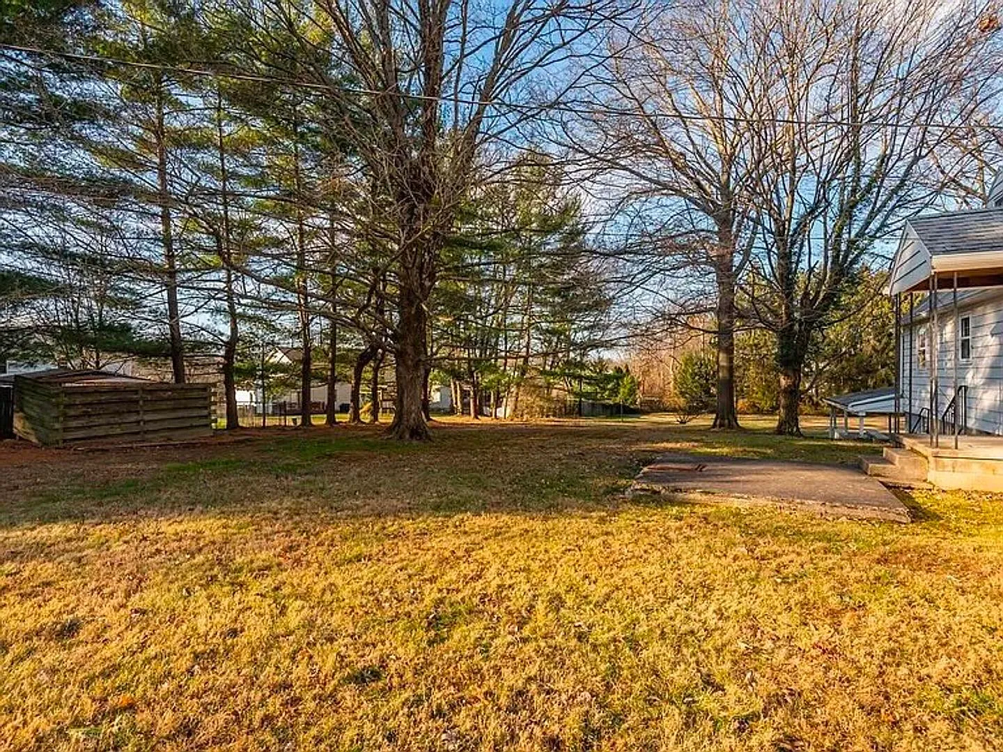 Complete Eastside Renovation - 4BR/4BA Large yard/Deck — Photo 3