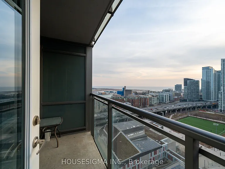 15 Fort York Blvd #1601 — Photo 10
