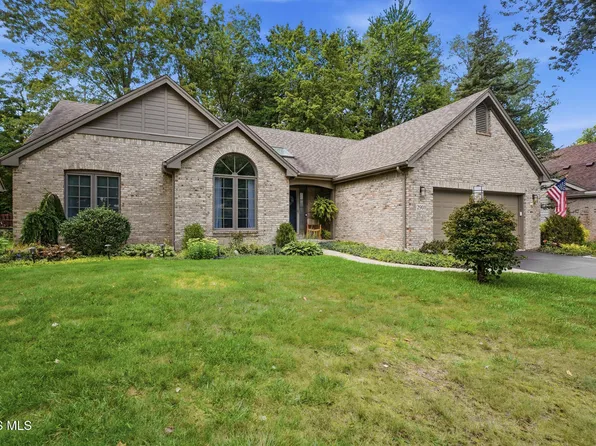 2901 Belle Glade Dr, Toledo, OH 43617