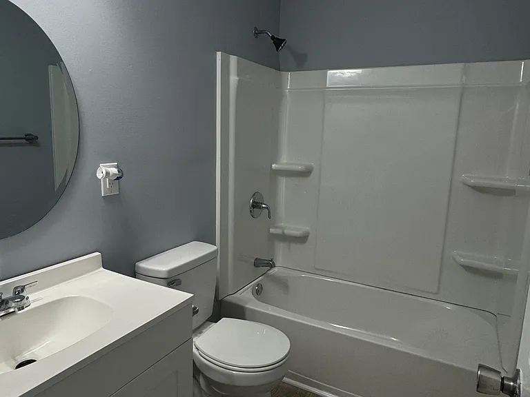 4727 Ridgeley Dr — Photo 9
