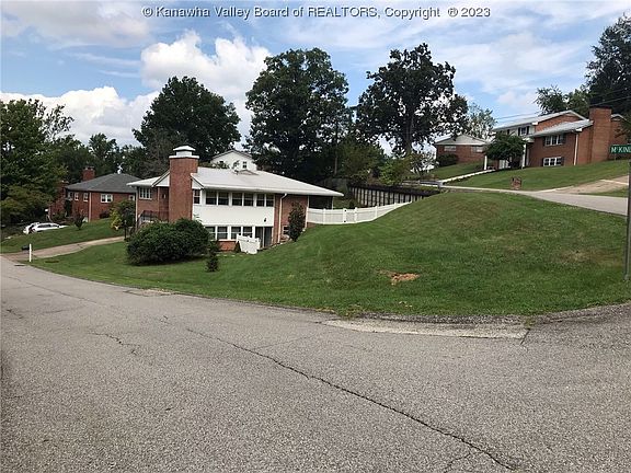 4th image of 431 McKinley Ave