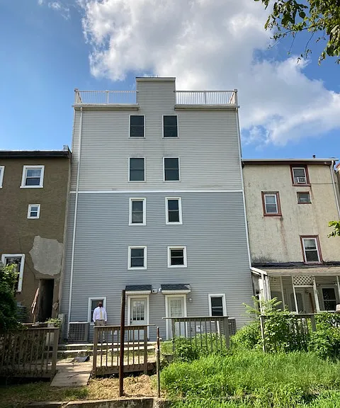 161 Levering St — Photo 3