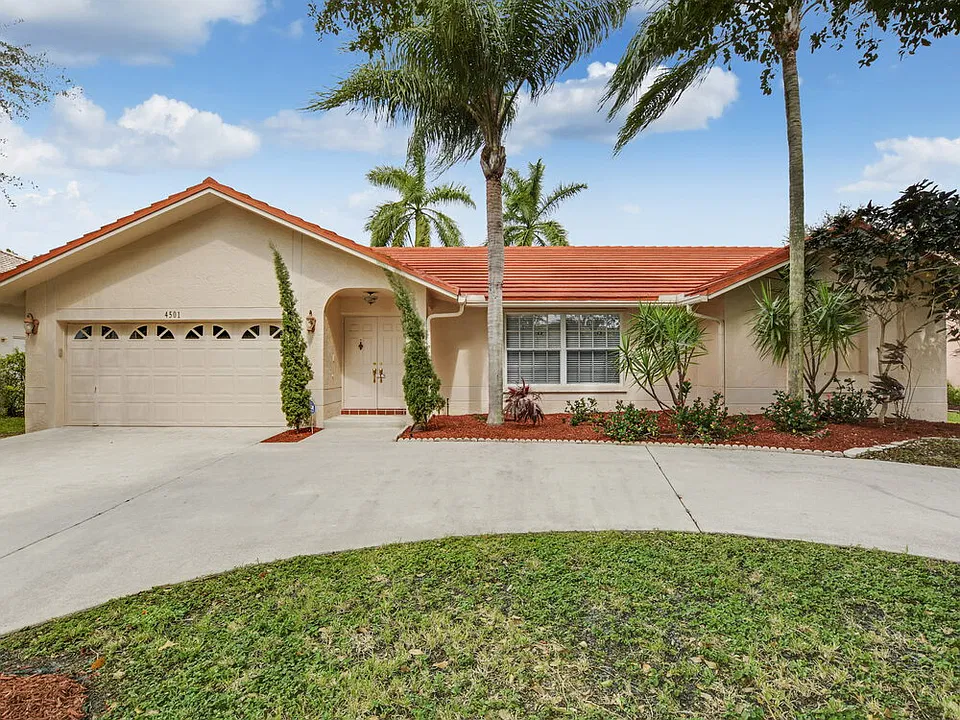4501 NW 49th Ct