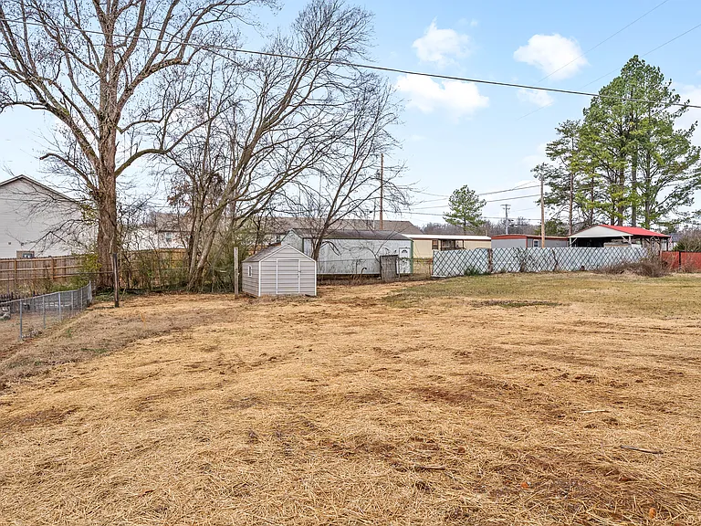 905 Center Rd #A — Photo 29