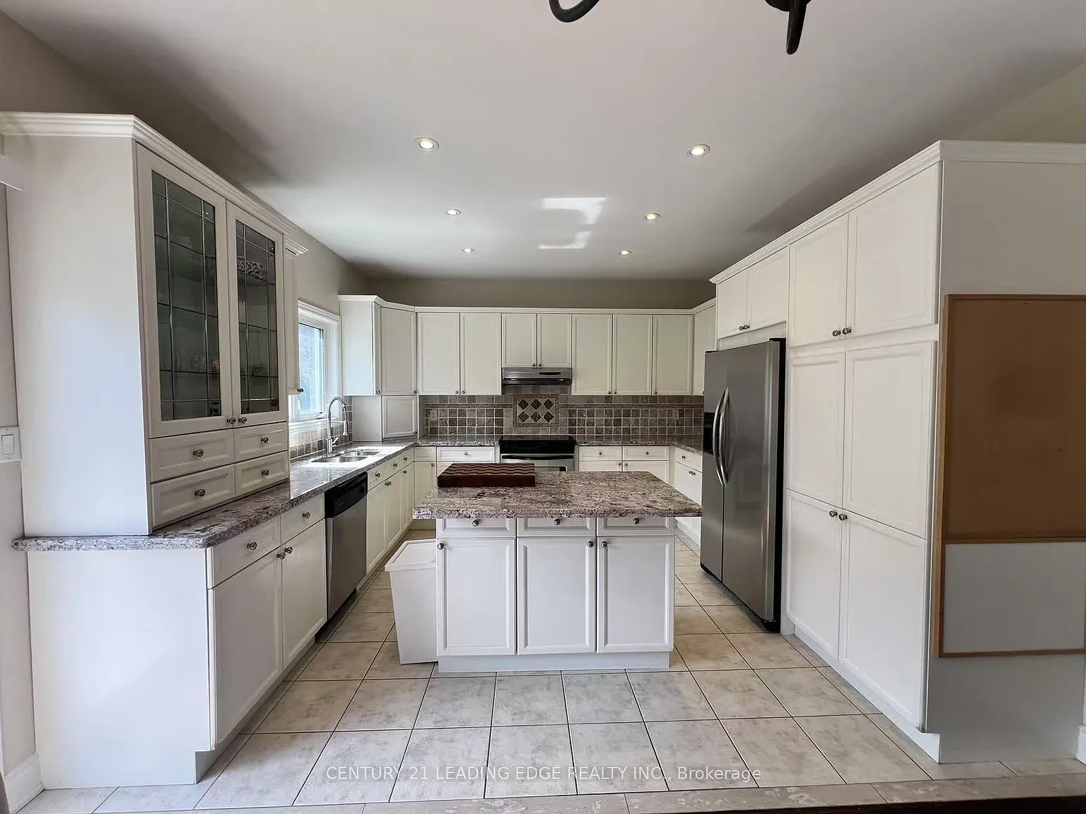 4 bed, $4,600 — Photo 3