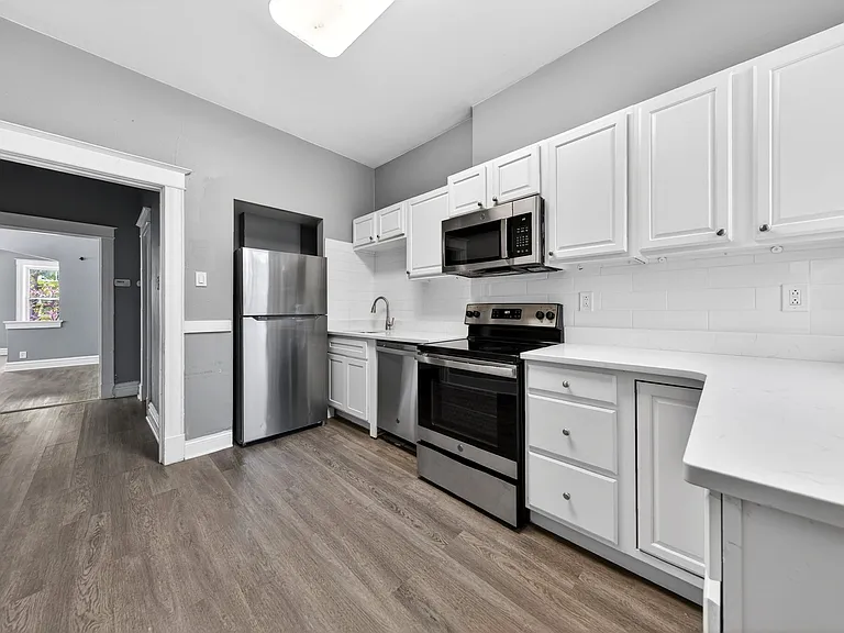 3526 S Spring Ave — Photo 6