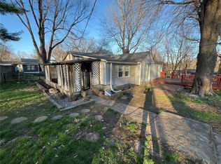 105 Flora Dr, Saint Louis, MO