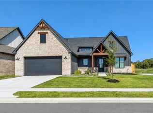 2806 Orion Dr, Bryan, TX 77808