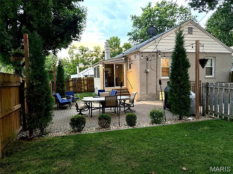 22 Stratford Ln — Photo 17