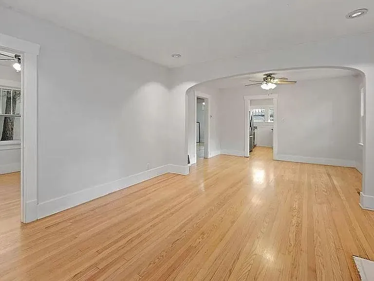 1521 E Platte Ave — Photo 6