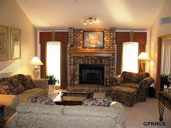 3rd image of 6438 N 105th Ave