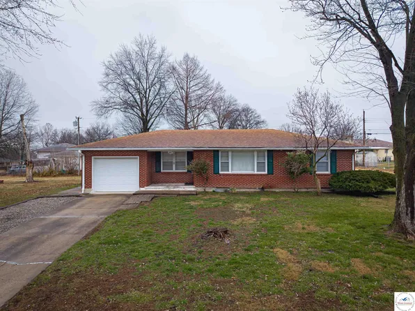 2417 W 2nd St, Sedalia, MO 65301